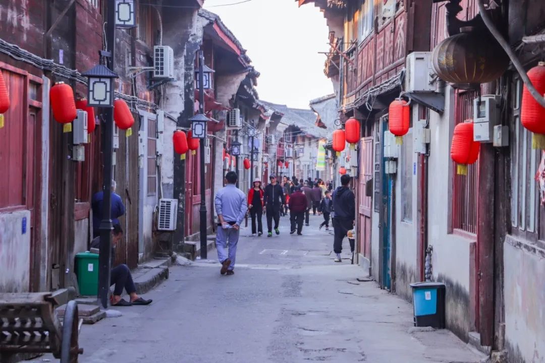 记录宁波这些家门口的老街很想一口气逛个遍