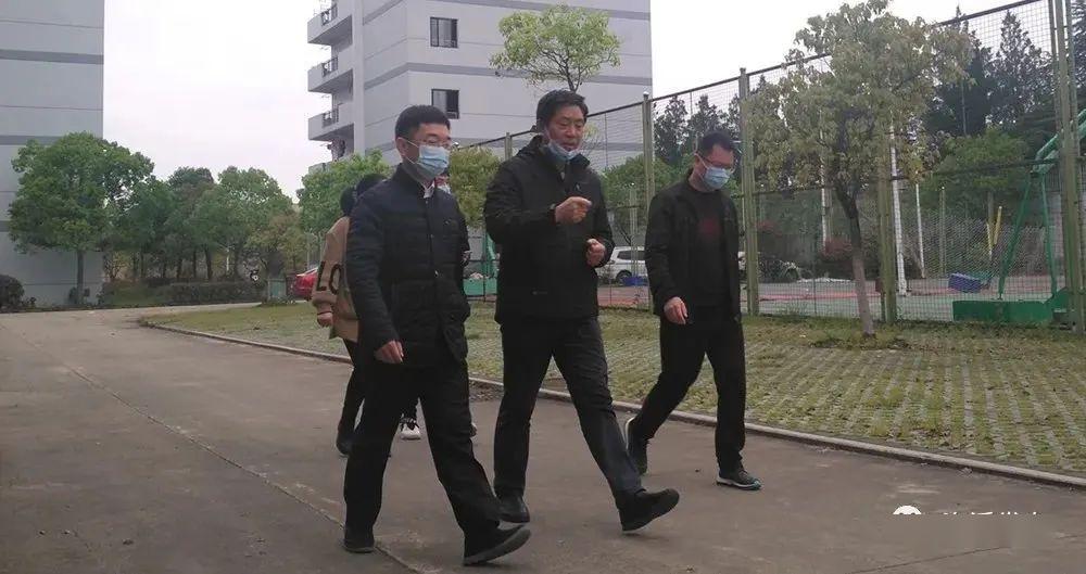 黄智迅压实责任健康管理防疫复课两不误