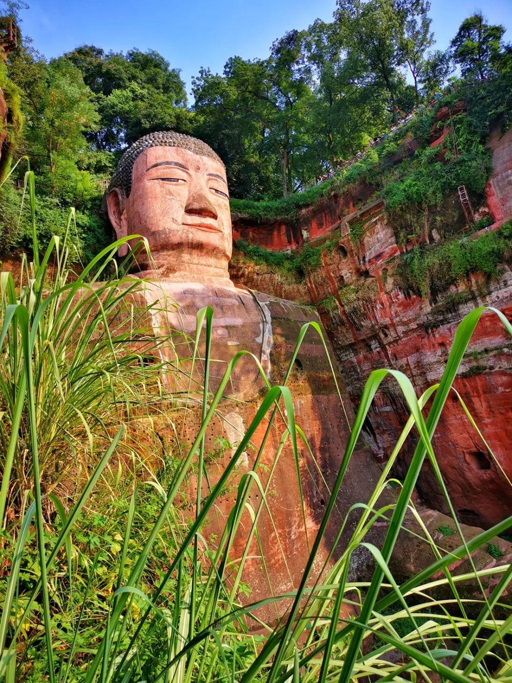 波哥带你看世界世界文化遗产乐山大佛世界最高的石刻佛像