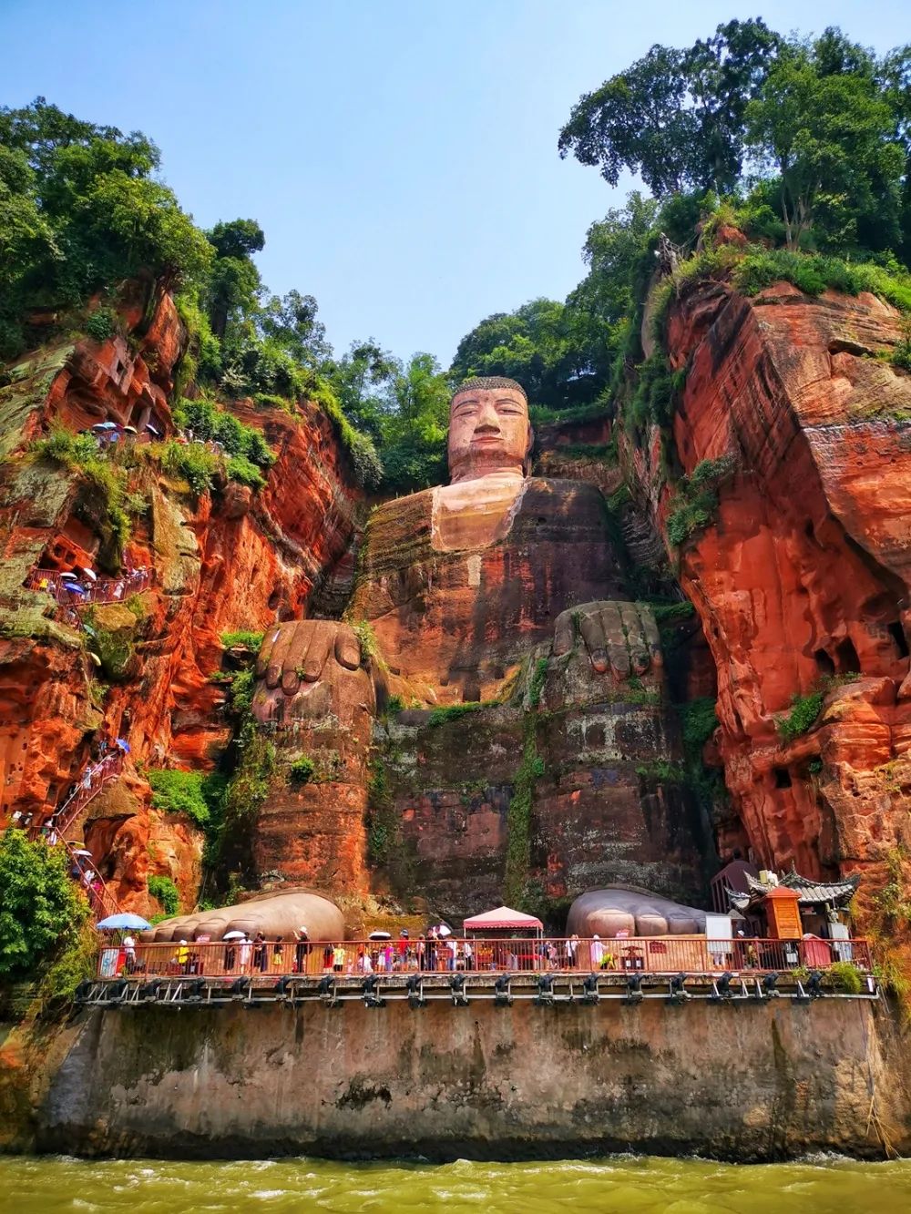 波哥带你看世界世界文化遗产乐山大佛世界最高的石刻佛像
