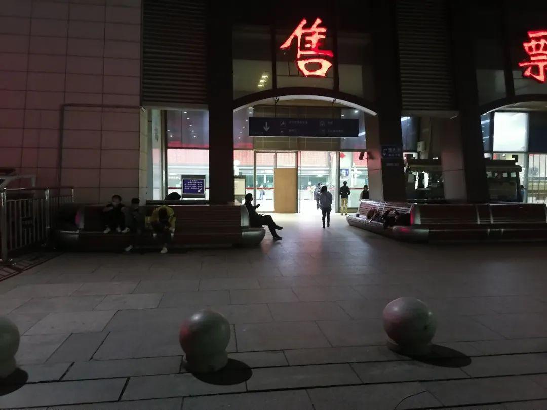 武昌火车站晚上图片图片