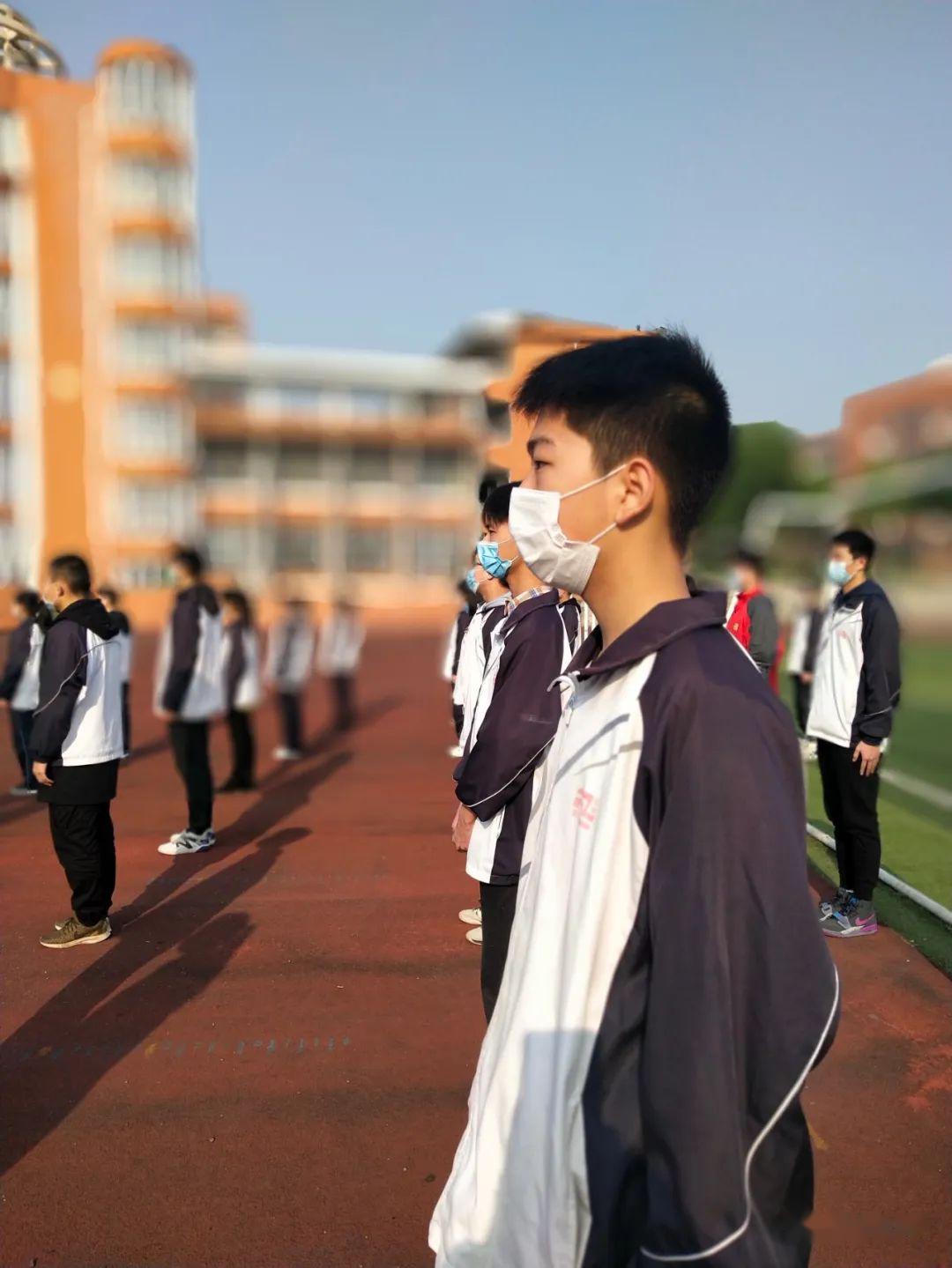 生机勃勃逆风起航新余九中初三高三年级开学啦