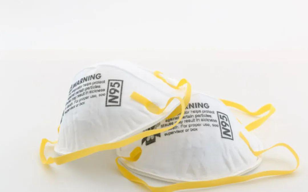 南非专家呼吁公众使用普通口罩:好钢要用在刀刃上