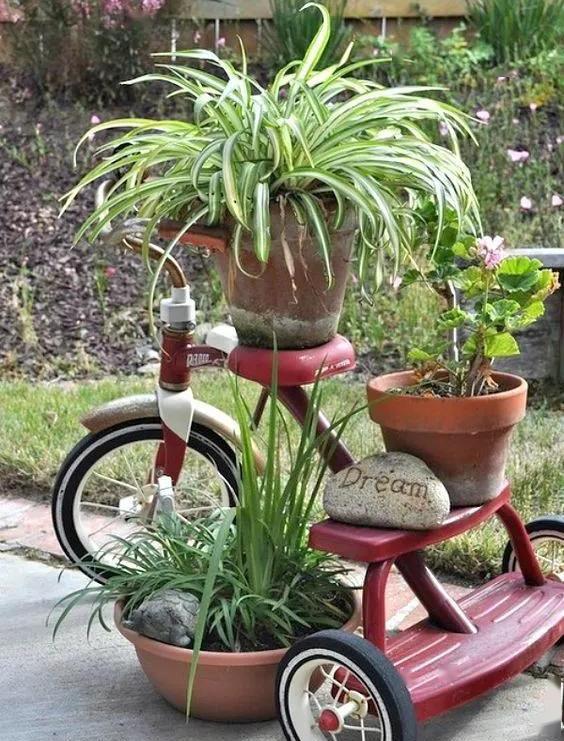 自行车又破又旧只能丢?这样改造太美了!diy变废为宝旧物改造