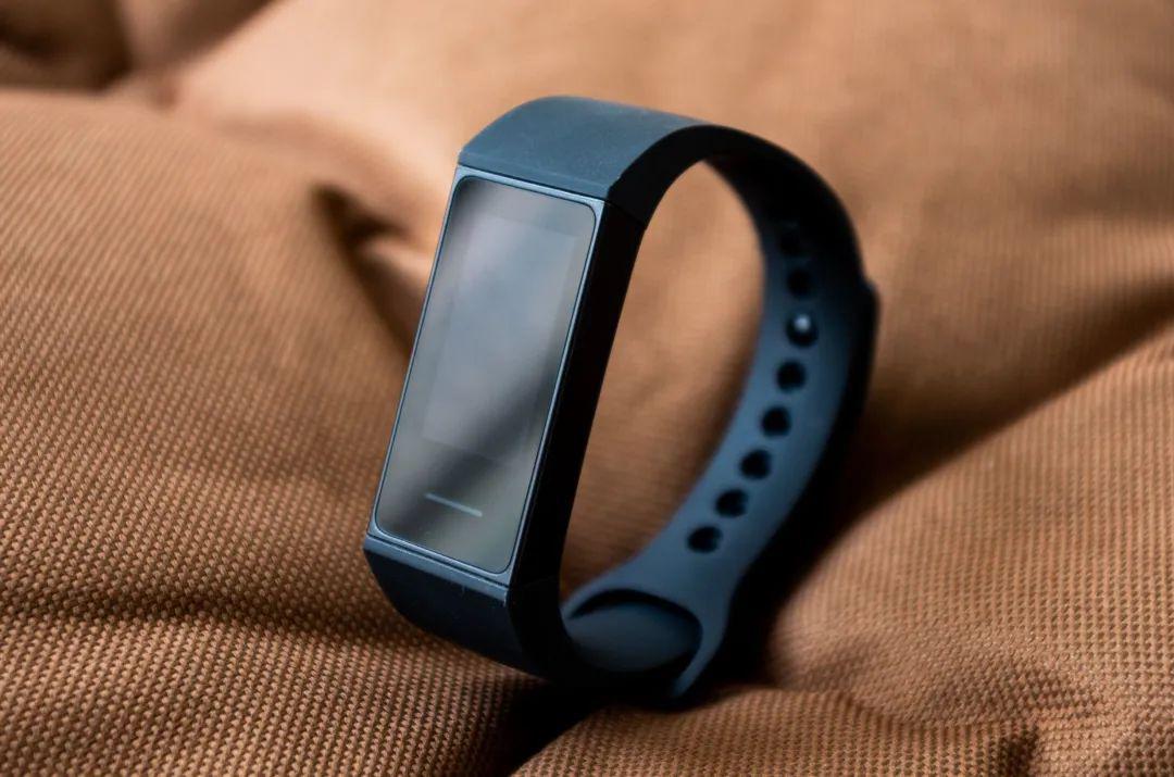 redmi手环开箱不足百元买大屏彩显