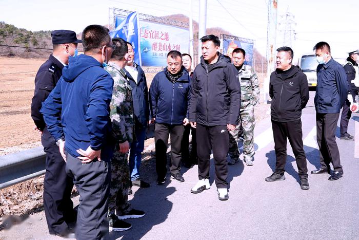 县委书记刘欣检查东部山区森林防火工作