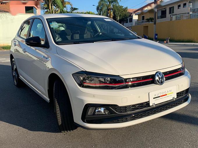 大众全新polo运动版街拍搭14t引擎造型更精致