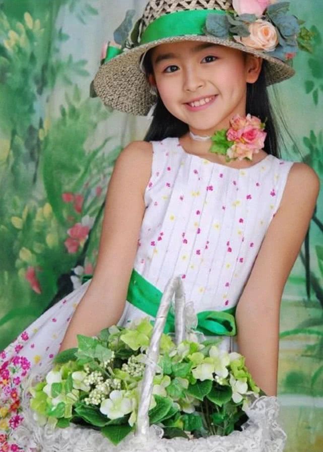 而在4月5日播送的节目中,金子涵被非常多的人再次关注,而这个小时候的