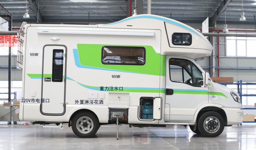 工匠打造科技传承,铂驰房车旅行家c型大额头单拓全新上市