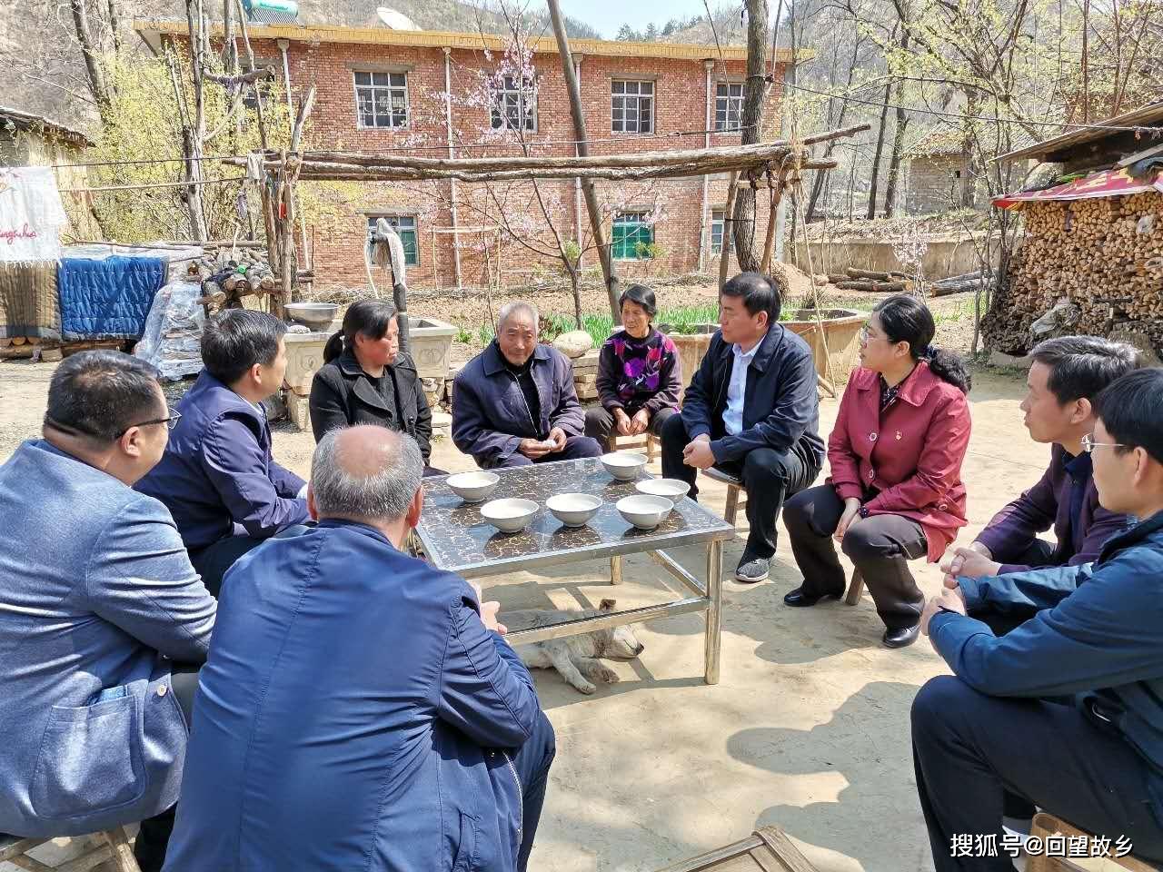 市委常委,组织部长贾书君深入官坡镇调研指导工作