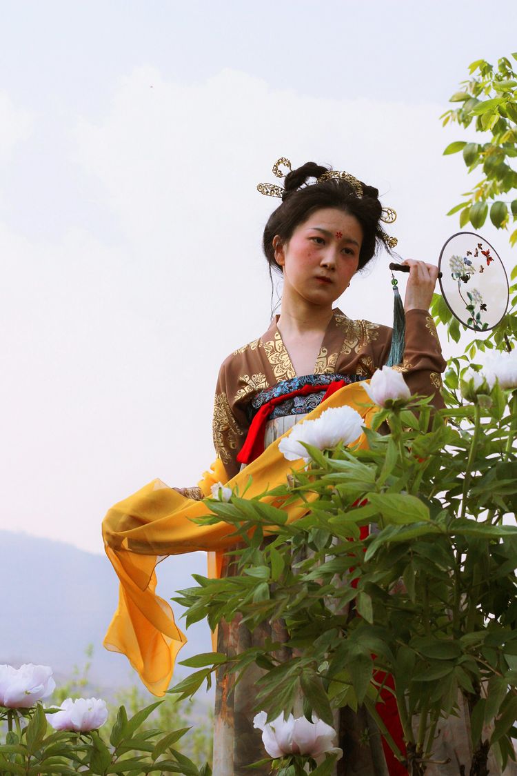 原创探山巩义孟良寨闲度石井淡淡春