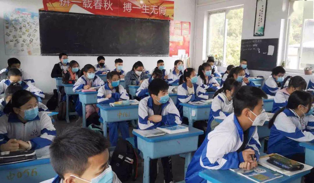 34万高一,高二和初三学子返校上课,快来围观百所中学开学第一天精彩