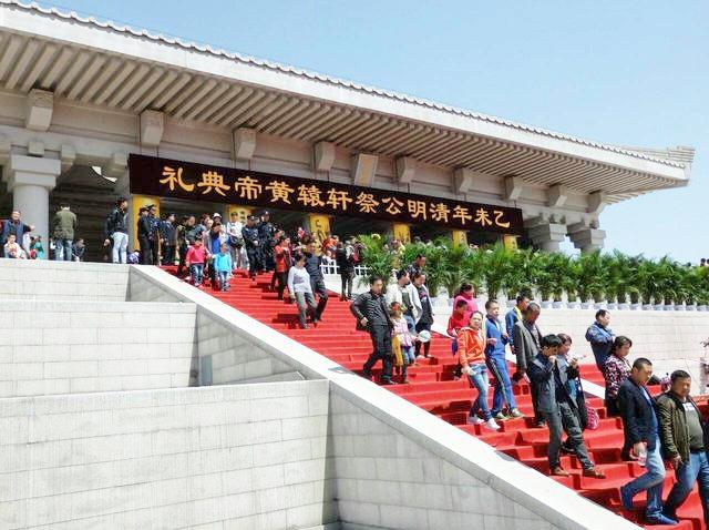 结语孙殿英因盗墓而遗臭万年,孙天义一生却为文物保护而奔走呼号,表现