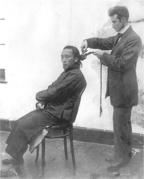 清朝颁布了史上最严重的的剃头令清朝本身对头发有着非常严格的规定