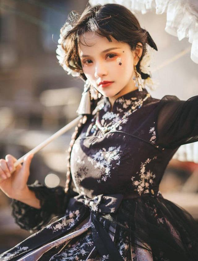 练习生神级lo娘谢安然被质疑颜值,节目组你修图修过了啊_lolita