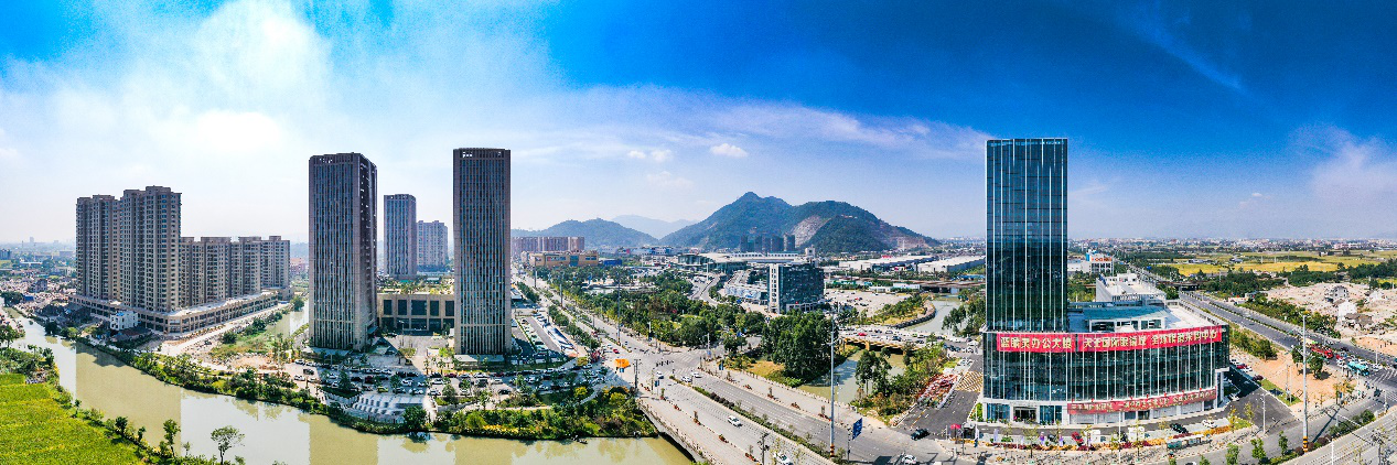 力夺省级特色小镇命名成功江南新区吹响侨贸小镇验收命名冲锋号