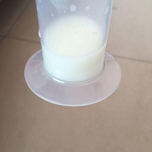 奶水粘稠图片