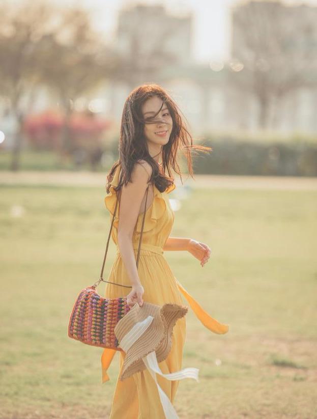 韩国新晋宅男女神,身材和颜值美出圈,被称为"韩版张钧甯"_kimball