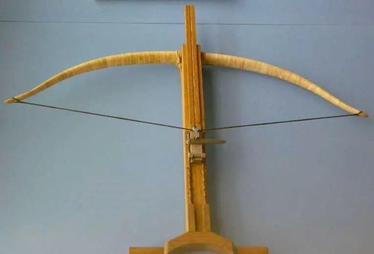 古代滑轮弓图片