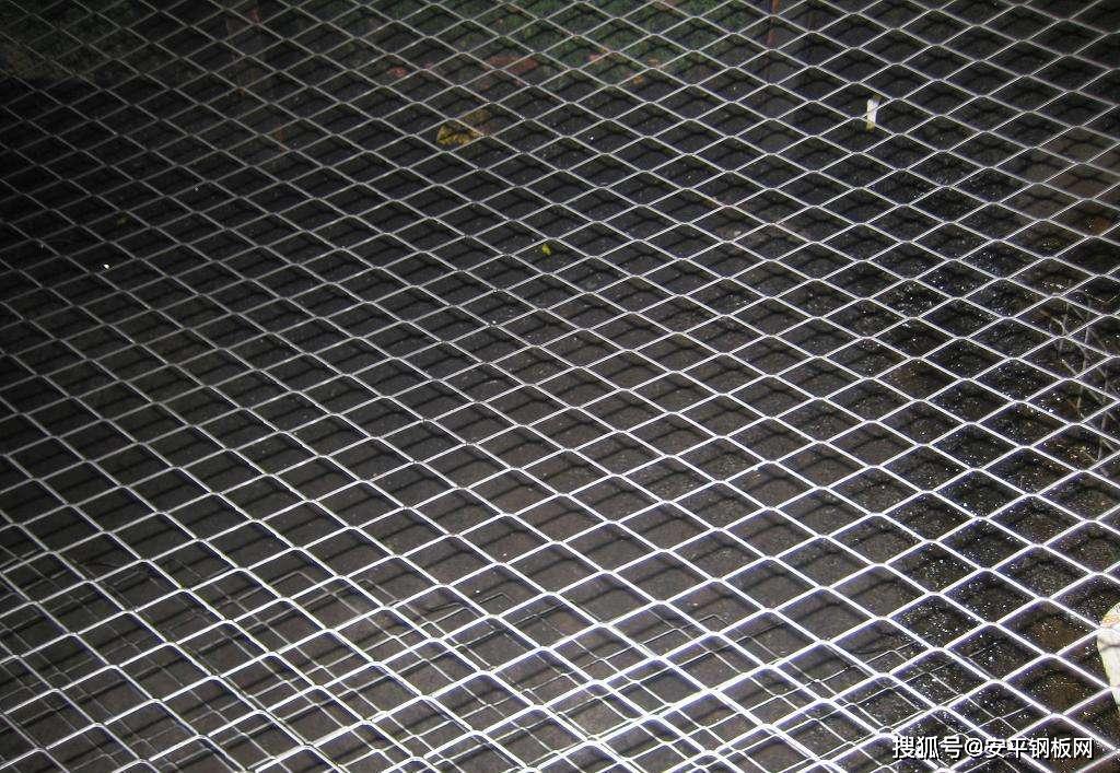 镀锌钢板网镀锌层脱落的原因是什么