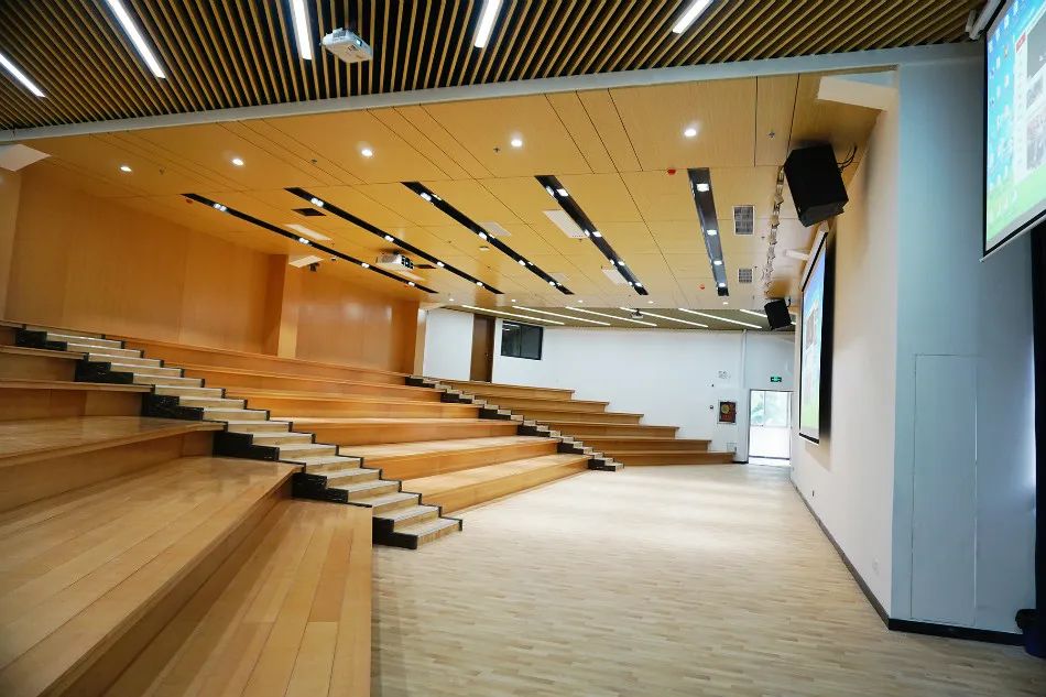 vici带你走进深圳讯得达国际书院,感受这所进十年老牌校园的魅力!