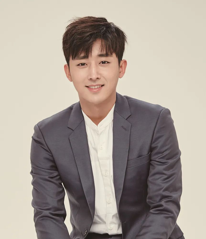 孙浩俊李奎炯主演爆笑科幻喜剧片斯特拉