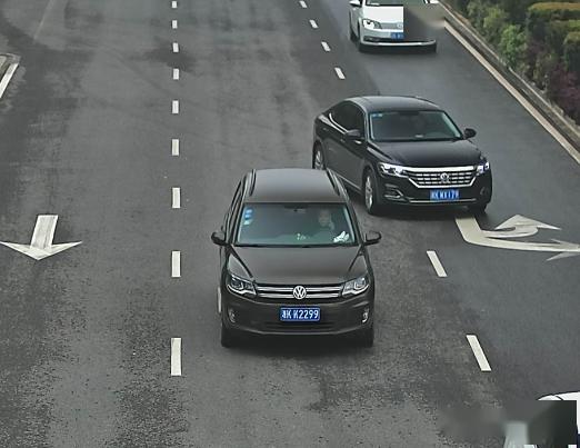 高清抓拍开车接打电话娄底又一批人被曝光了有你吗