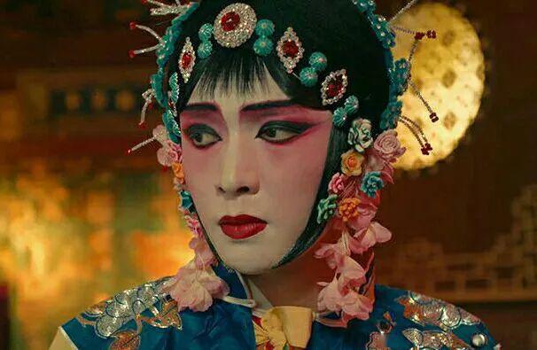 男星旦角妆大赏:张艺兴和张国荣之间,还差10个尹正?