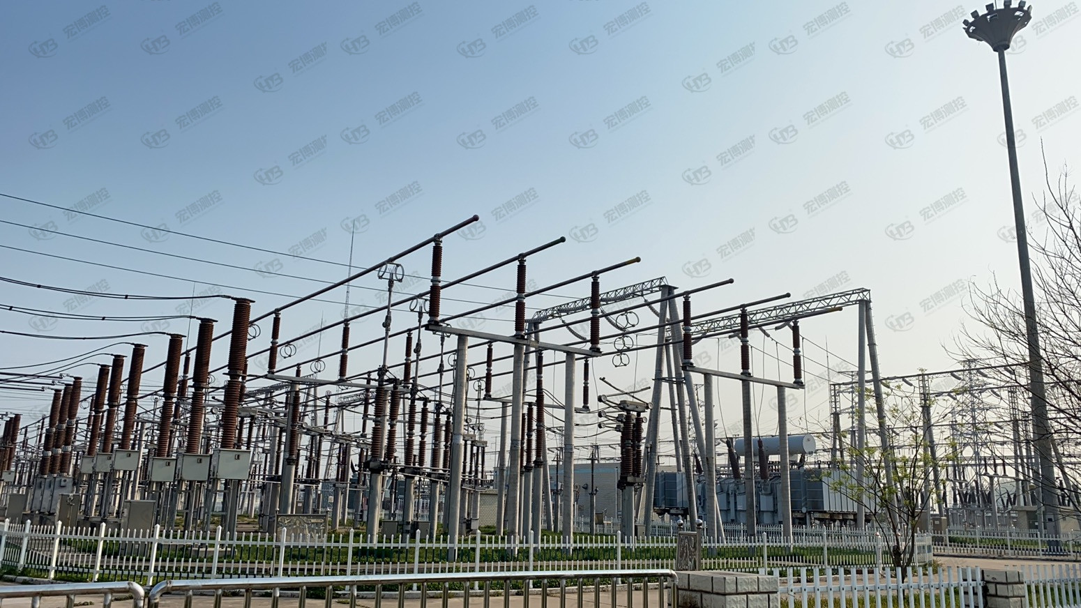 宏博测控为国网周口沈丘220kv兆丰变电站进行红外检测服务