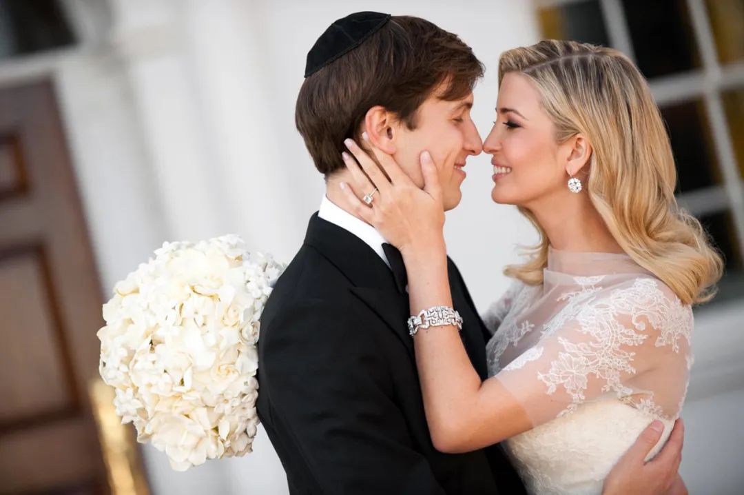 28岁伊万卡腰肢柔软在婚礼上超90度下腰柔美舞姿惊艳了