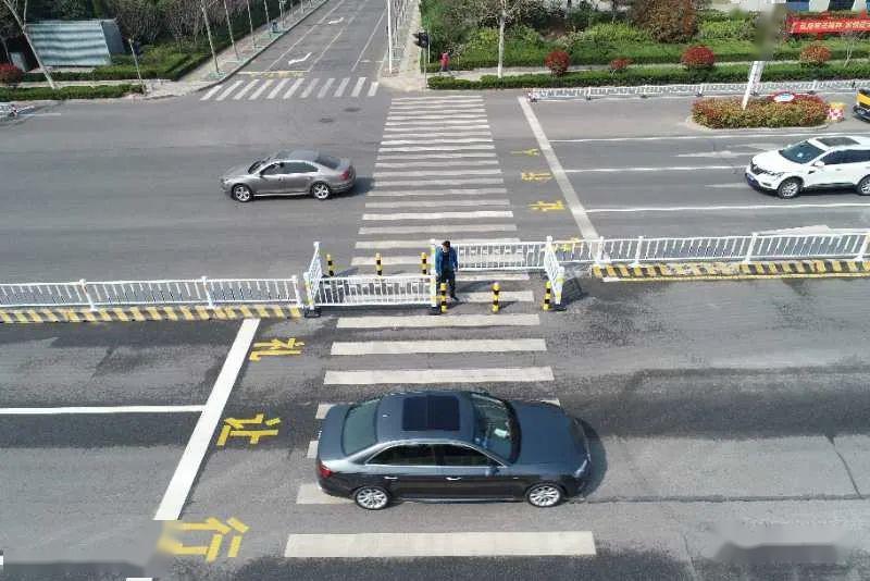 879丨关注日照市区首现折弯式行人二次过街设施