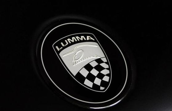 明明是一辆宝马x6可它车头为什么不是宝马车标