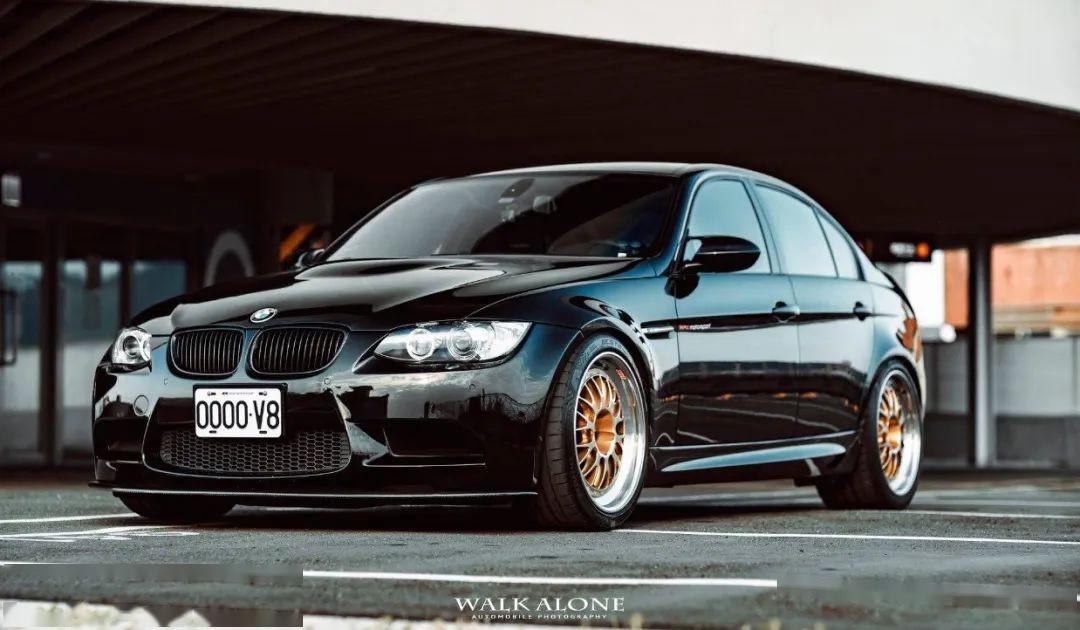 购买改装日规稀有四门宝马m3只为给年少时的宝马梦一个交代