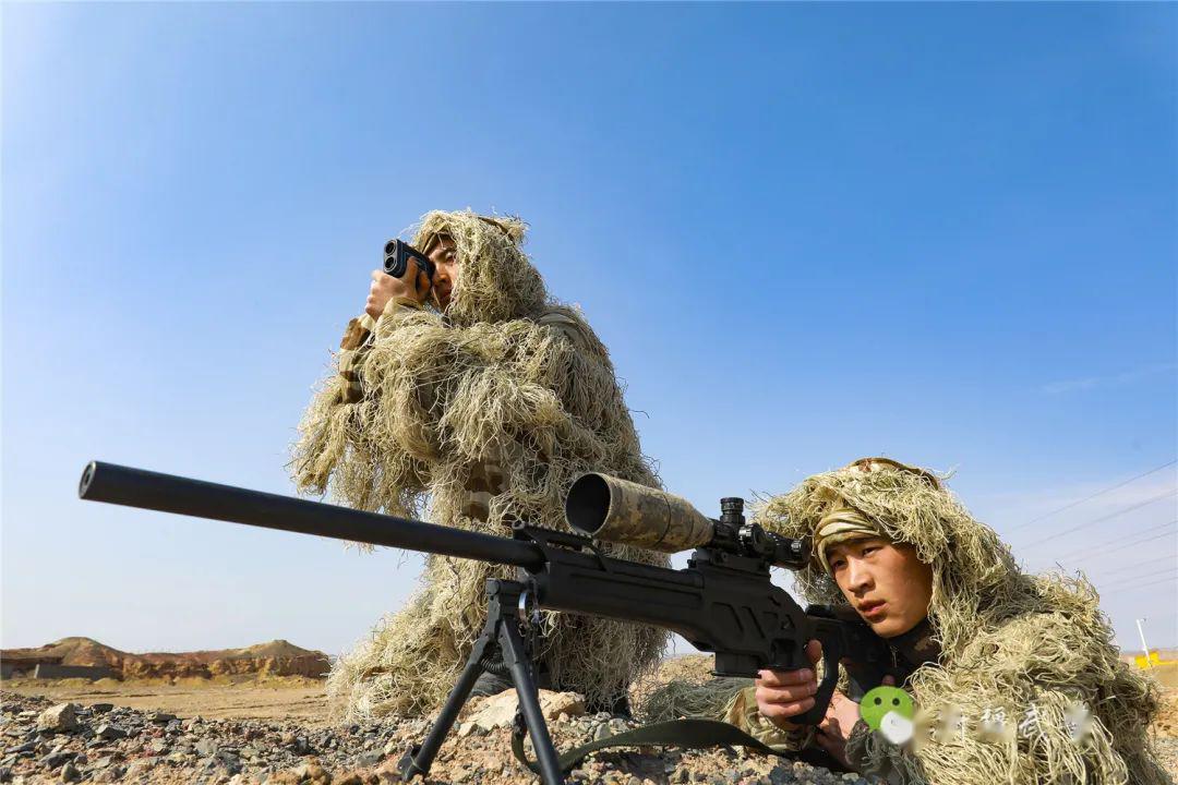 气场太强伪装服掩盖不了这群狙击手的帅气