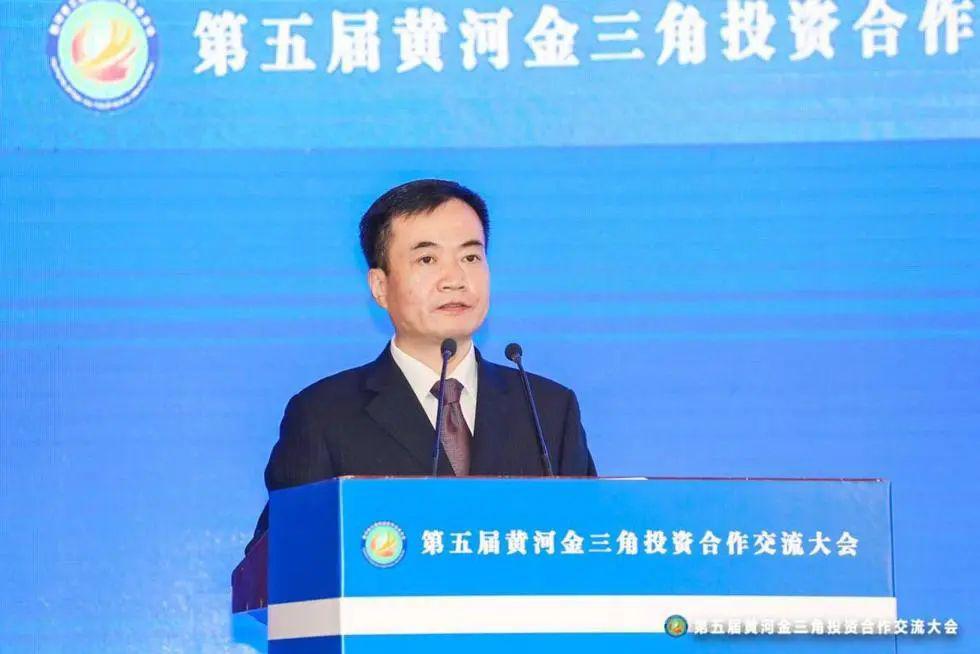 2009年3月,李毅出任蓝田县委书记,成为当时西安最年轻的县委书记.