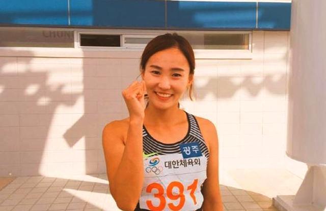 出生于1987年的郑慧琳,在田径