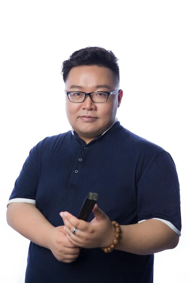 电竞教育,逆流而上_刘泽斌