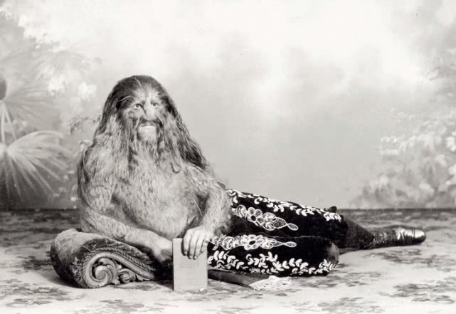 原创他长着狮子的面孔在欧洲家喻户晓却是个可怜人