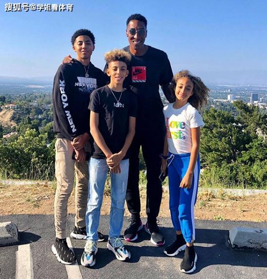 黑人留不了长直发看nba皮蓬和他的4个孩子便知黑人基因真强大