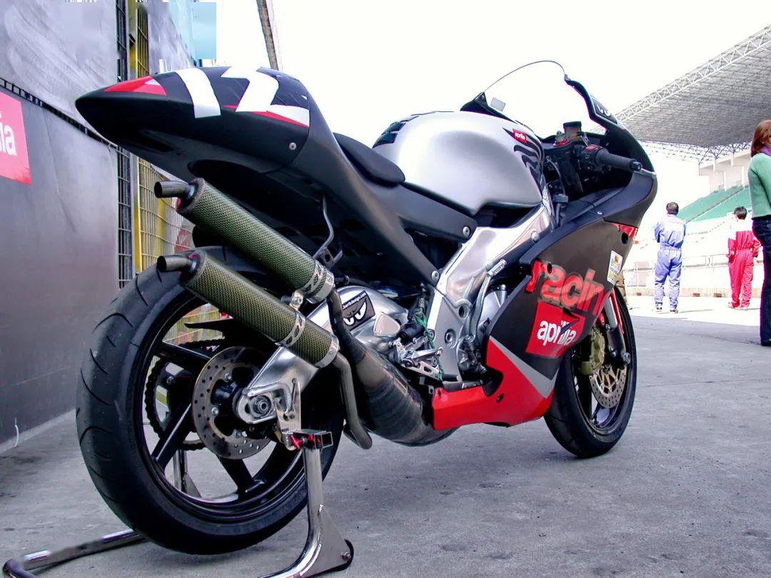 经典车:aprilia 阿普利亚 rs250