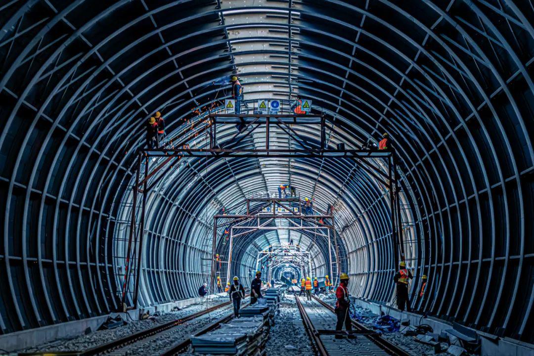 香港第十届全国摄影艺术展览获奖作品名单(二)"工业及建筑"摄影系列