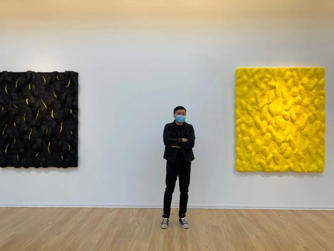 伍伟李尓鹏展览现场伍伟《皮毛》 纸 170 x 170 cm 2016伍伟《虎落-3