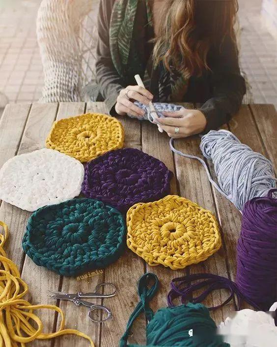 恒洲软装旧t恤秒变布条线编织起来效果不比毛线的差diy手工附教程