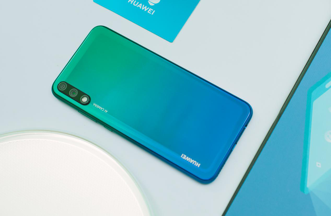 通过参与华为畅享10系列手机携手新浪于1月15日到1月19日期间在新浪