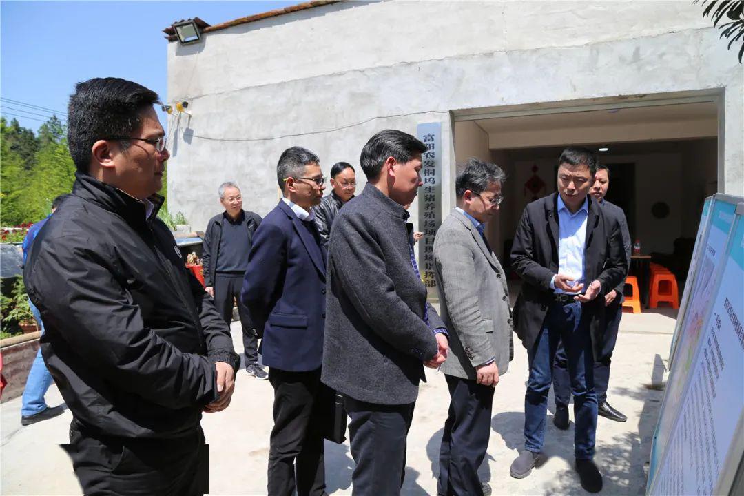 杭州市政府王仁副秘书长一行到新登镇开展 "助万企,帮万户"走访服务