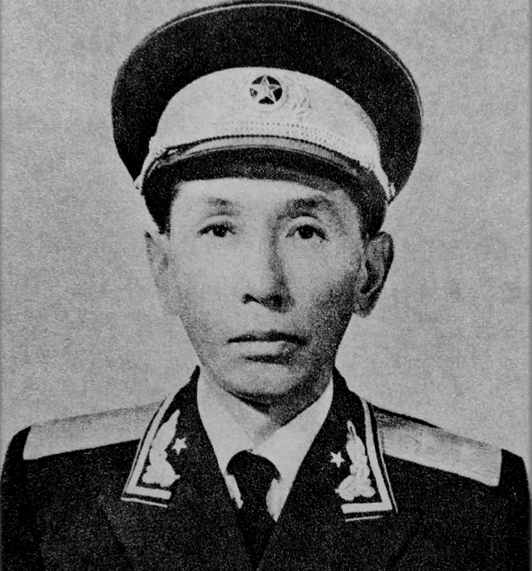 这位开国中将出身于西藏贵族,一千多年来,其家族长盛不衰_朵噶·彭措