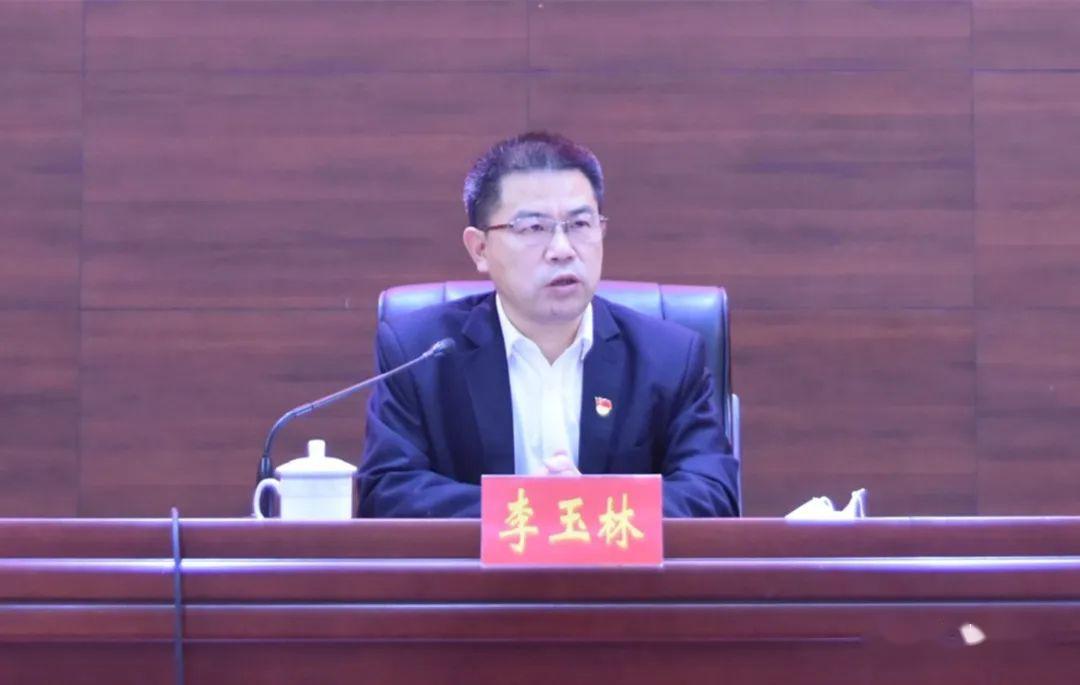 会议由市委组织部副部长段建强主持.