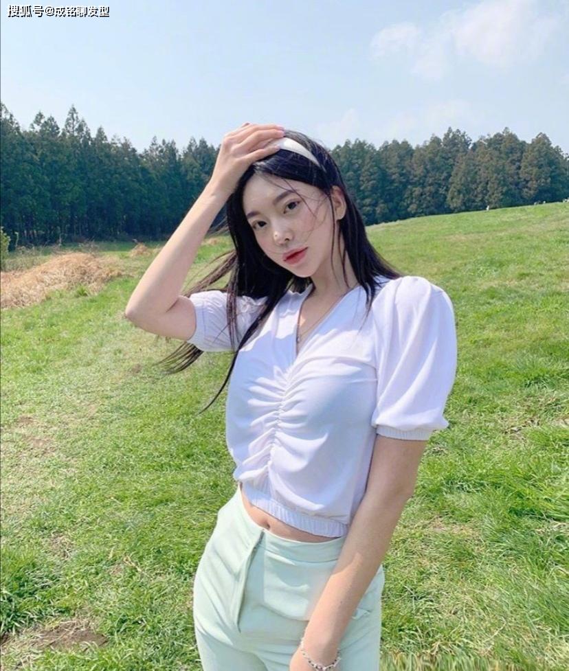 韩国博主的春季穿搭,简单时尚又有范儿,照着穿秒变时髦女孩_女生