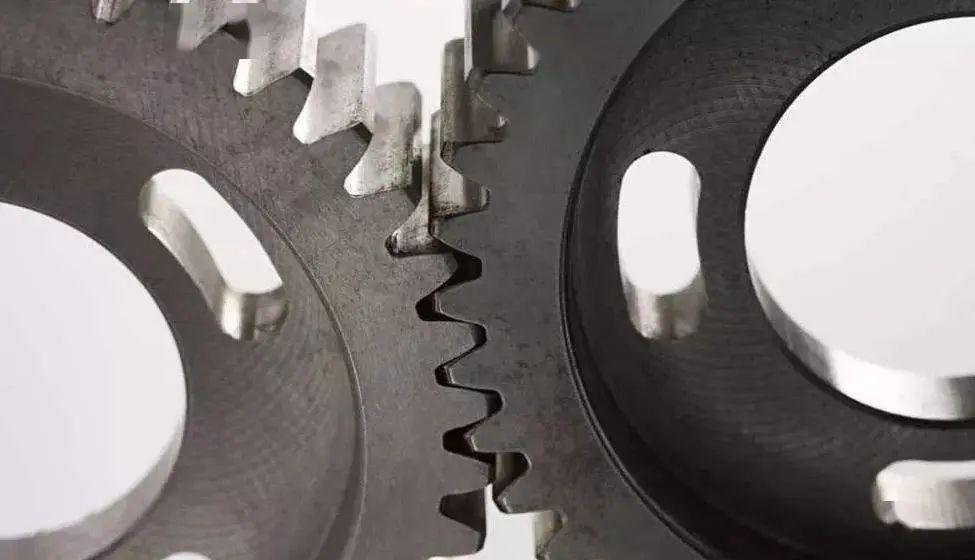 齿轮点蚀形成,与润滑油选择有关