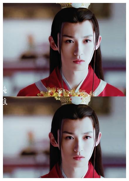 查杰在《刺客列传》里面饰演的慕容离,一袭红色的衣服,简直帅到让人